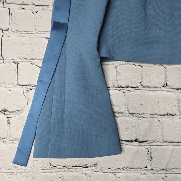 C/Meo Collective Bell Sleeve Blue Crop Dress Top Cold Shoulder Size S - Picture 4 of 10